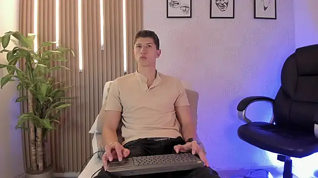 Dorianmistery2322  online show from 02/03/26, 04:10