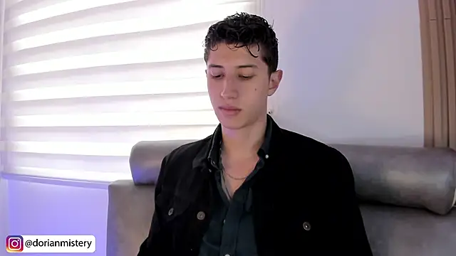 Dorianmistery2322  online show from 03/26/26, 07:30