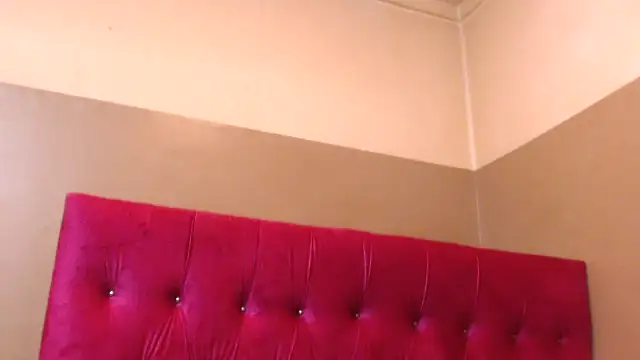 kittykhloe22 online show from 02/15/25, 05:50