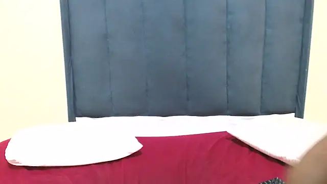 kittykhloe22 online show from 03/10/25, 06:16