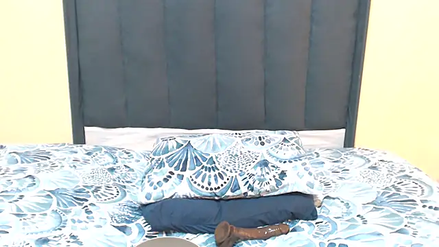 kittykhloe22 online show from 11/13/25, 07:07