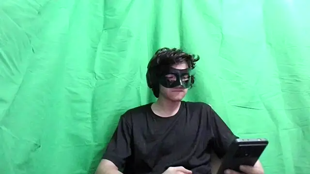 Snapshot of LovelyOwner_com chatting on 01/02/25, 03:15 LovelyOwner com online show from 01/02/25, 03:15