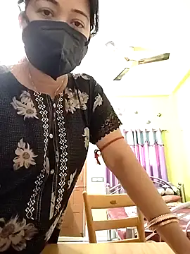 Royalgirl667 online show from 12/05/24, 05:48