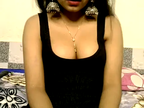 Snapshot of Sanjana_Gupta chatting on 02/13/25, 12:32 Sanjana Gupta online show from 02/13/25, 12:32