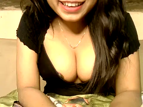 Snapshot of Sanjana_Gupta chatting on 04/01/26, 02:03 Sanjana Gupta online show from 04/01/26, 02:03