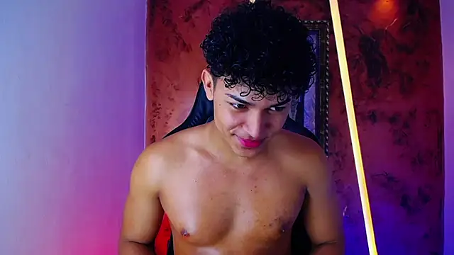 jamescurli  online show from 03/06/25, 05:46