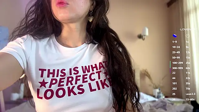 Lora Squirt online show from 11/05/25, 08:25