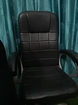 Snapshot of poision51 chatting on 01/31/25, 04:59 poision51 online show from 01/31/25, 04:59