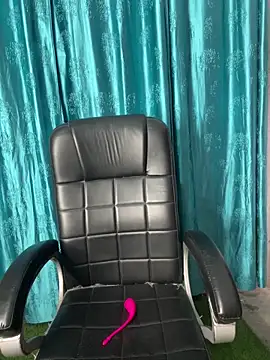 Snapshot of poision51 chatting on 02/10/25, 11:36 poision51 online show from 02/10/25, 11:36