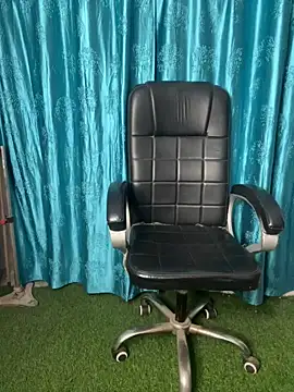 Snapshot of poision51 chatting on 02/10/25, 04:47 poision51 online show from 02/10/25, 04:47