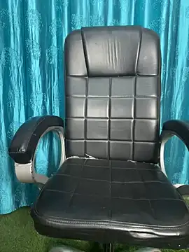 Snapshot of poision51 chatting on 02/17/25, 05:21 poision51 online show from 02/17/25, 05:21