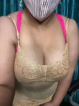 Snapshot of poision51 chatting on 02/21/25, 06:51 poision51 online show from 02/21/25, 06:51