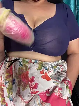 Snapshot of poision51 chatting on 03/10/25, 12:04 poision51 online show from 03/10/25, 12:04