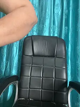 Snapshot of poision51 chatting on 03/19/25, 03:52 poision51 online show from 03/19/25, 03:52