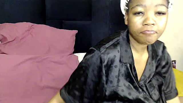 Busty-Londie online show from 10/12/25, 05:12