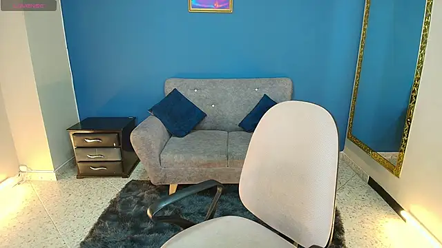 miacarperr1 online show from 02/01/25, 02:26