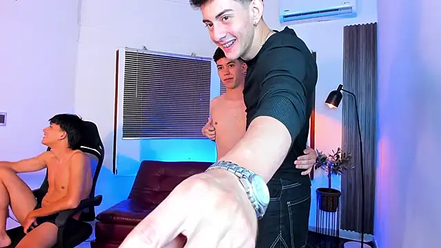 Sexy BoysW online show from 06/04/26, 02:17