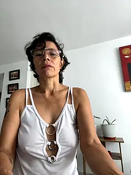 MireyaTorresGu online show from 10/02/25, 02:46