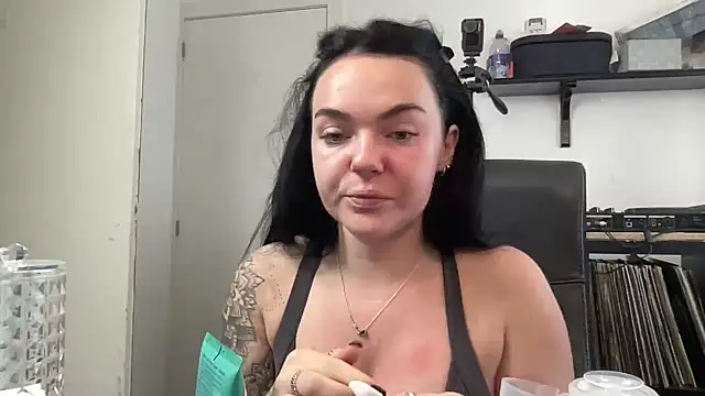 yorkshiregal online show from 02/01/26, 08:02