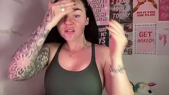 yorkshiregal online show from 04/15/26, 07:37