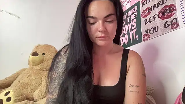 Snapshot of yorkshiregal chatting on 07/05/26, 05:14 yorkshiregal online show from 07/05/26, 05:14