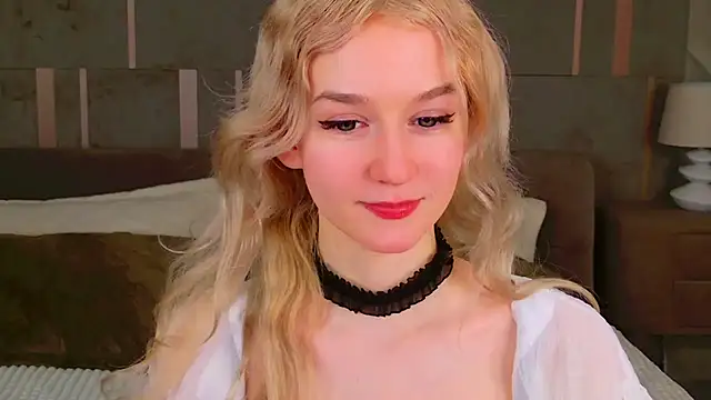 NaomiLoys online show from 02/11/25, 06:19