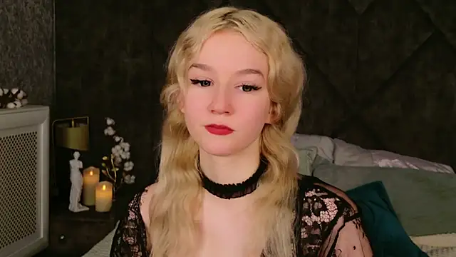 NaomiLoys online show from 02/24/25, 03:23