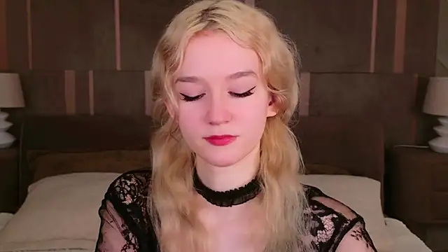 NaomiLoys online show from 02/24/25, 04:58