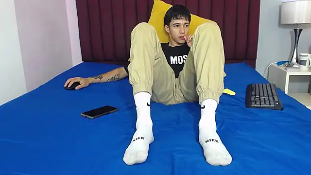 Snapshot of Zacktk7 chatting on 01/13/25, 10:45 Zacktk7 online show from 01/13/25, 10:45