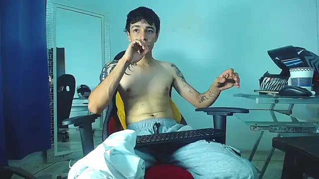 Snapshot of Zacktk7 chatting on 01/14/25, 11:05 Zacktk7 online show from 01/14/25, 11:05