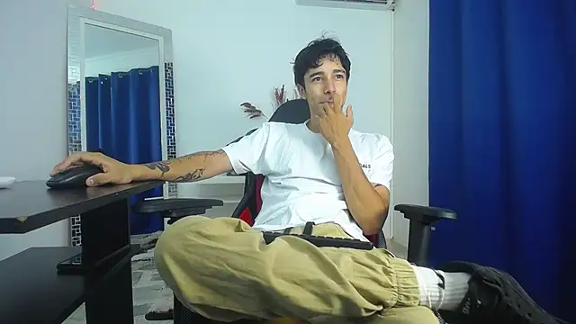 Snapshot of Zacktk7 chatting on 01/30/25, 08:53 Zacktk7 online show from 01/30/25, 08:53