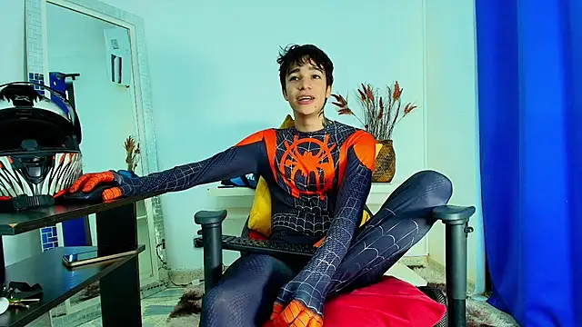 Snapshot of Zacktk7 chatting on 02/15/25, 08:11 Zacktk7 online show from 02/15/25, 08:11