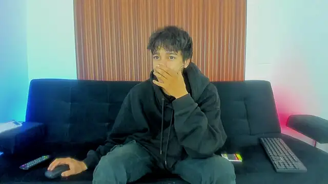 Snapshot of Zacktk7 chatting on 02/17/25, 09:08 Zacktk7 online show from 02/17/25, 09:08