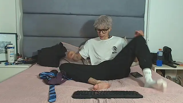 Snapshot of Zacktk7 chatting on 03/03/25, 09:37 Zacktk7 online show from 03/03/25, 09:37