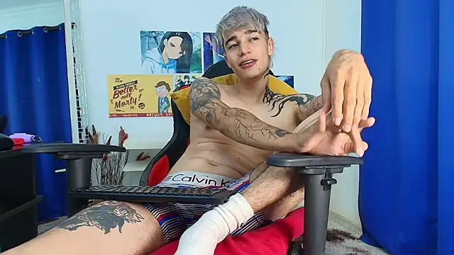 Snapshot of Zacktk7 chatting on 03/10/25, 11:27 Zacktk7 online show from 03/10/25, 11:27