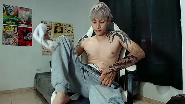 Snapshot of Zacktk7 chatting on 03/17/25, 09:34 Zacktk7 online show from 03/17/25, 09:34