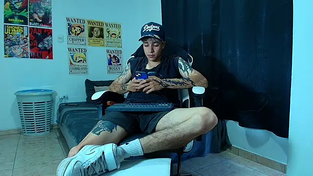 Snapshot of Zacktk7 chatting on 03/22/25, 04:58 Zacktk7 online show from 03/22/25, 04:58