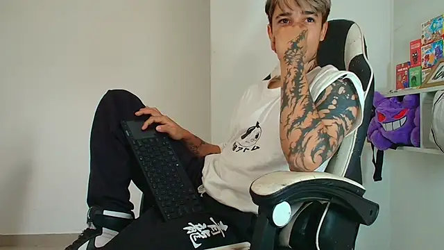 Snapshot of Zacktk7 chatting on 02/03/26, 08:25 Zacktk7 online show from 02/03/26, 08:25