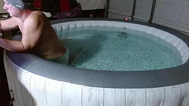 Snapshot of 69vivian chatting on 02/22/25, 01:33 69vivian online show from 02/22/25, 01:33