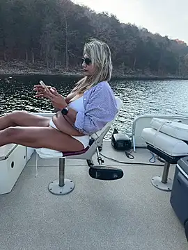 Snapshot of 69vivian chatting on 11/14/25, 09:13 69vivian online show from 11/14/25, 09:13