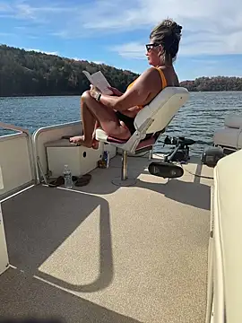 Snapshot of 69vivian chatting on 11/15/25, 06:37 69vivian online show from 11/15/25, 06:37