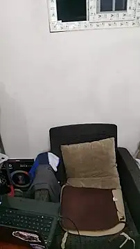 Snapshot of miketripi420 chatting on 04/11/26, 06:29 miketripi420 online show from 04/11/26, 06:29