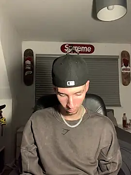 MikesWood21 online show from 12/06/24, 03:30