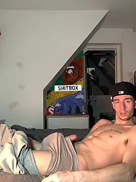 MikesWood21 online show from 12/24/24, 01:49