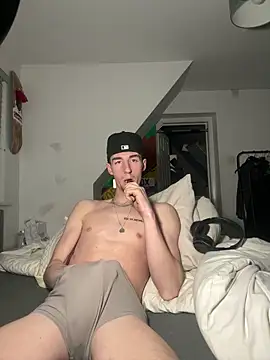 MikesWood21 online show from 01/15/25, 01:45