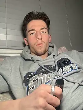 MikesWood21 online show from 02/14/25, 01:02