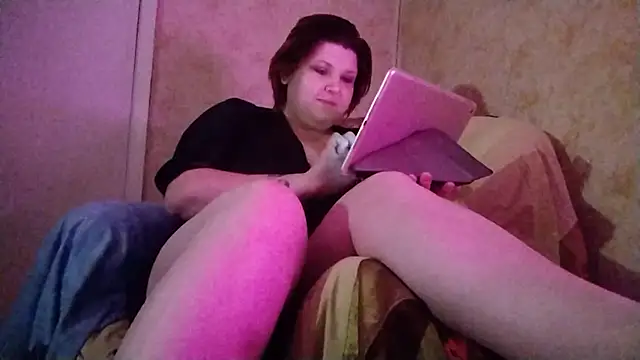 Snapshot of MalloryBartlett chatting on 12/25/24, 01:09 MalloryBartlett online show from 12/25/24, 01:09