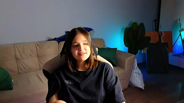 Leela sun online show from 02/21/25, 02:06