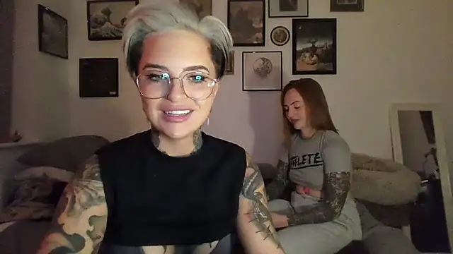 Snapshot of Alexandersonxo chatting on 10/27/25, 07:18 Alexandersonxo online show from 10/27/25, 07:18