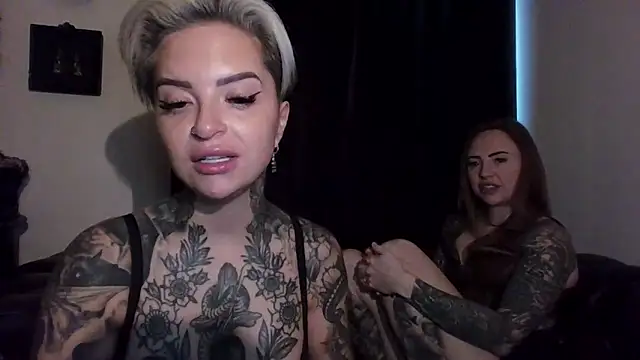 Snapshot of Alexandersonxo chatting on 12/21/25, 09:27 Alexandersonxo online show from 12/21/25, 09:27